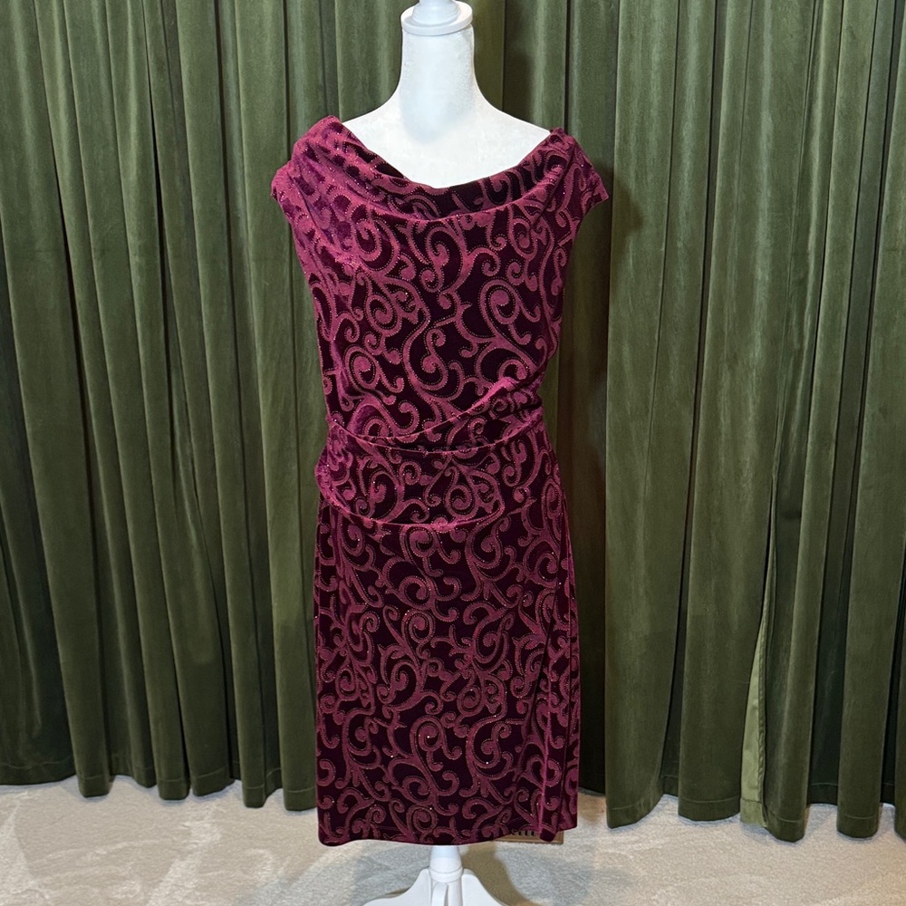 Jessica Howard Velvet Midi Dress in Deep Burgundy - Picture 1 of 5